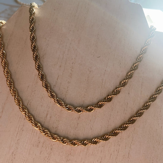 Double Knot Necklace